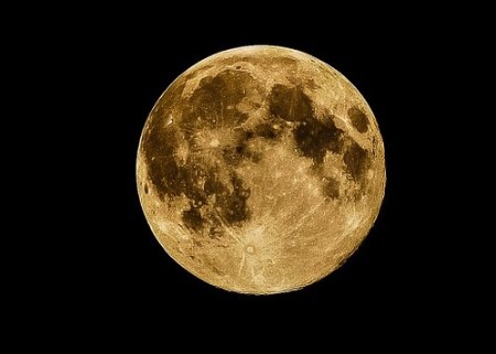 full-moon-415501_960_720