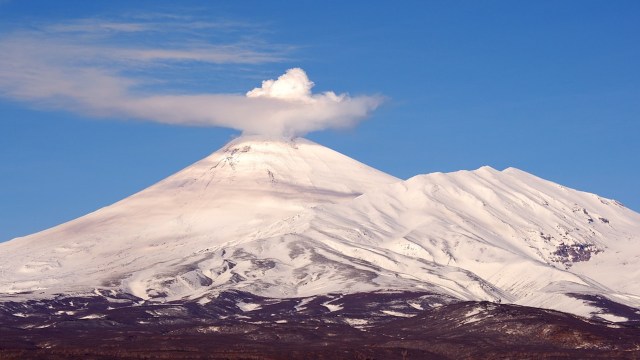 the-volcano-avachinsky-2787373_960_720